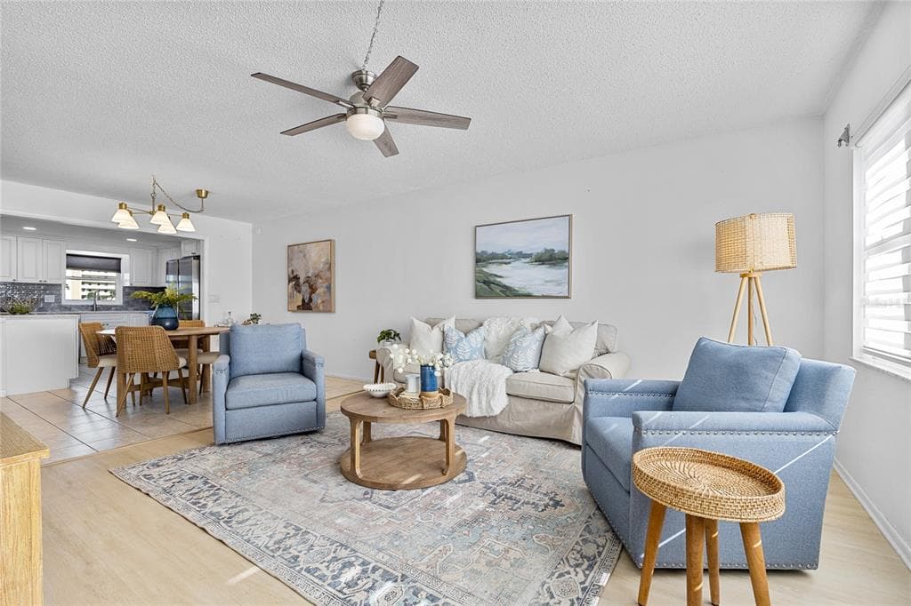 4775 COVE CIRCLE # 203, ST PETERSBURG, FL 33708 — zdjęcie 2