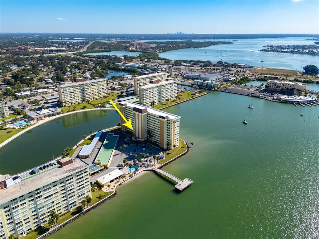 4775 COVE CIRCLE # 203, ST PETERSBURG, FL 33708