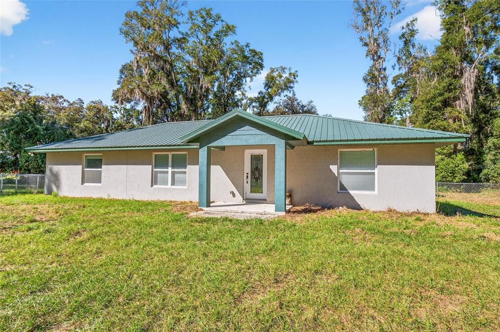 201 N WEST STREET, INTERLACHEN, FL 32148 — zdjęcie 2