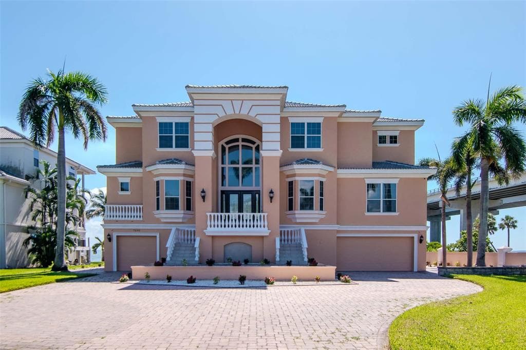 7680 PARADISE POINTE CIRCLE S, ST PETERSBURG, FL 33711