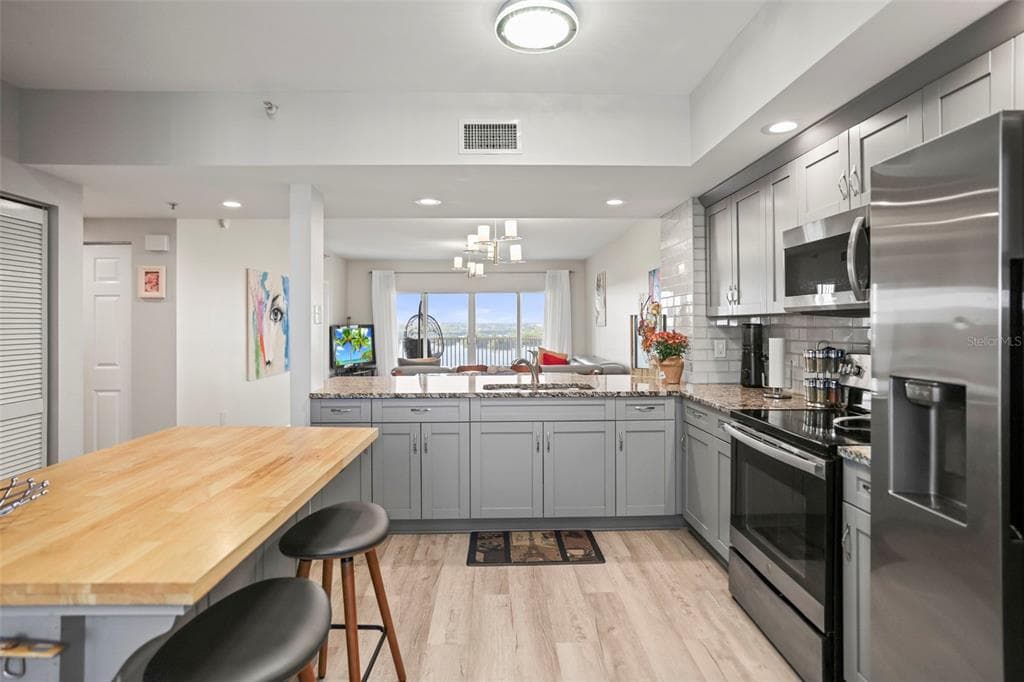 6495 SHORELINE DRIVE # 8502, ST PETERSBURG, FL 33708 — zdjęcie 3
