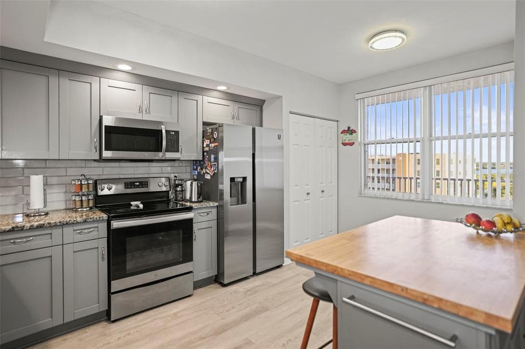 6495 SHORELINE DRIVE # 8502, ST PETERSBURG, FL 33708 — zdjęcie 4