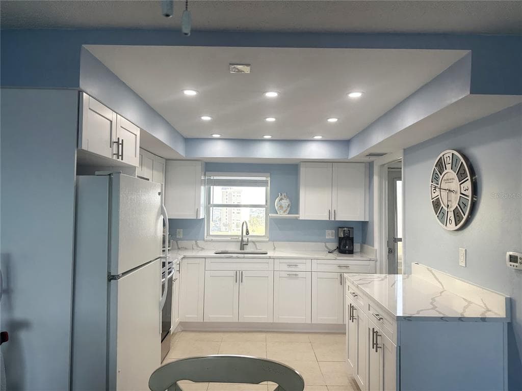 4725 COVE CIRCLE # 804, ST PETERSBURG, FL 33708 — zdjęcie 4