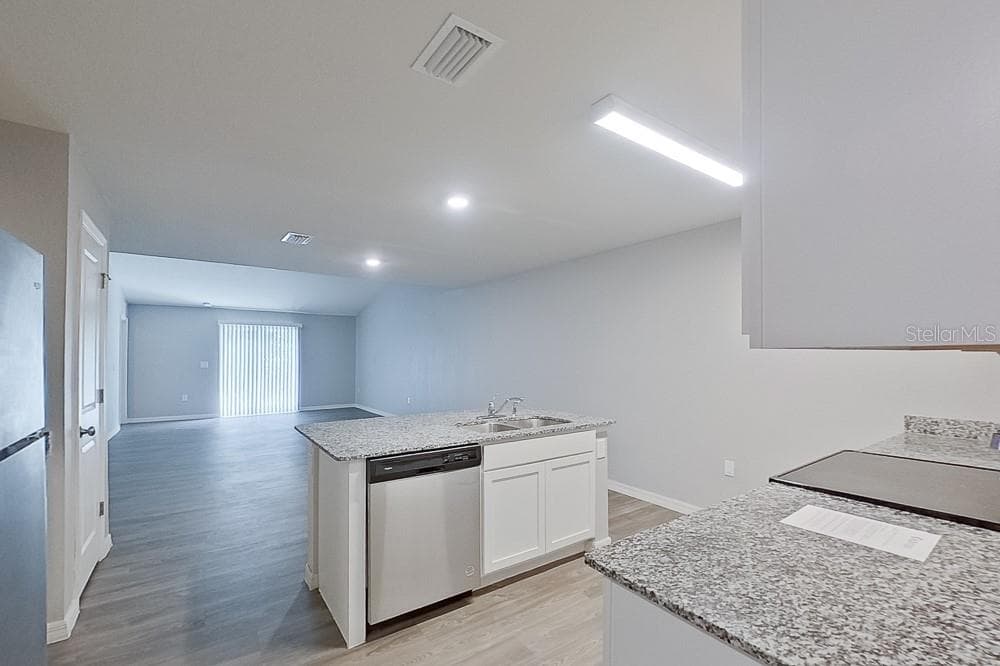 9141 AEGEAN CIRCLE, LEHIGH ACRES, FL 33936 — zdjęcie 3