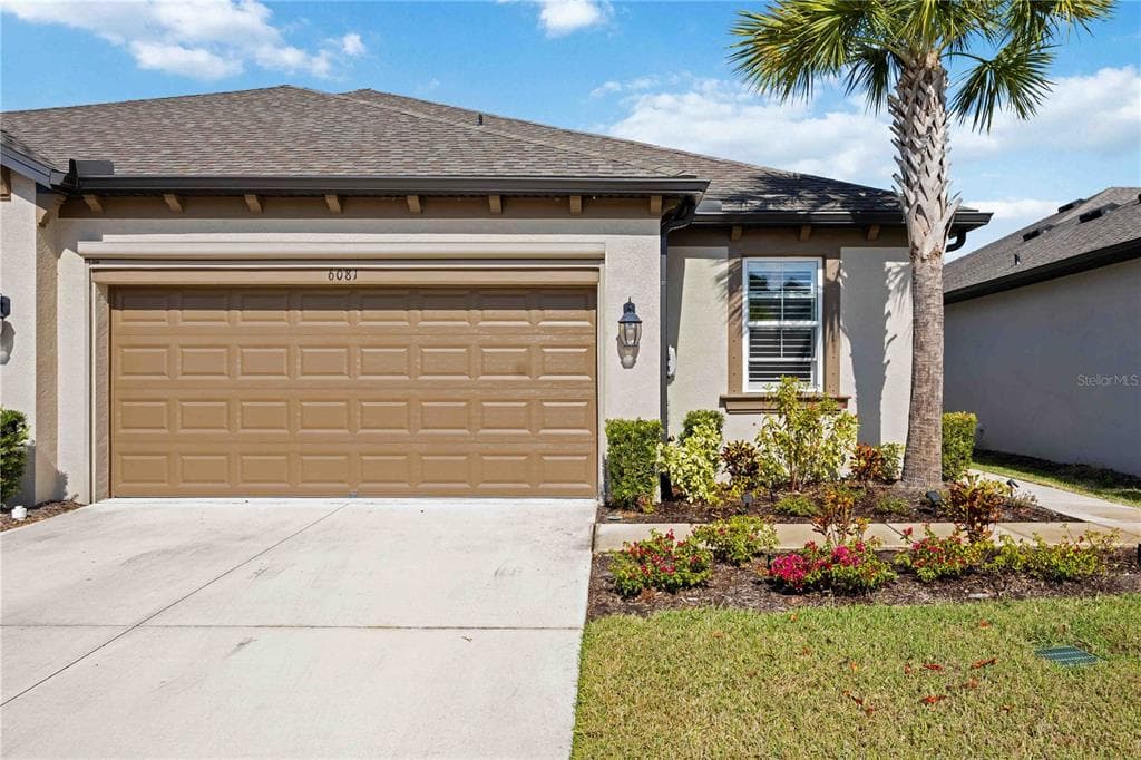 6081 AMBERLY DRIVE, BRADENTON, FL 34208