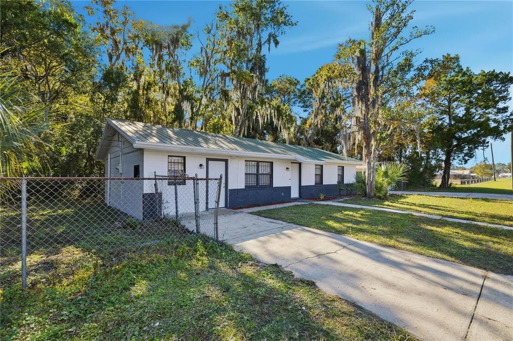 1915 BRONSON STREET, PALATKA, FL 32177 — zdjęcie 2