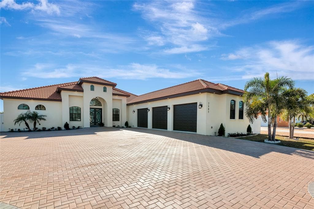 7505 27TH AVENUE W, BRADENTON, FL 34209