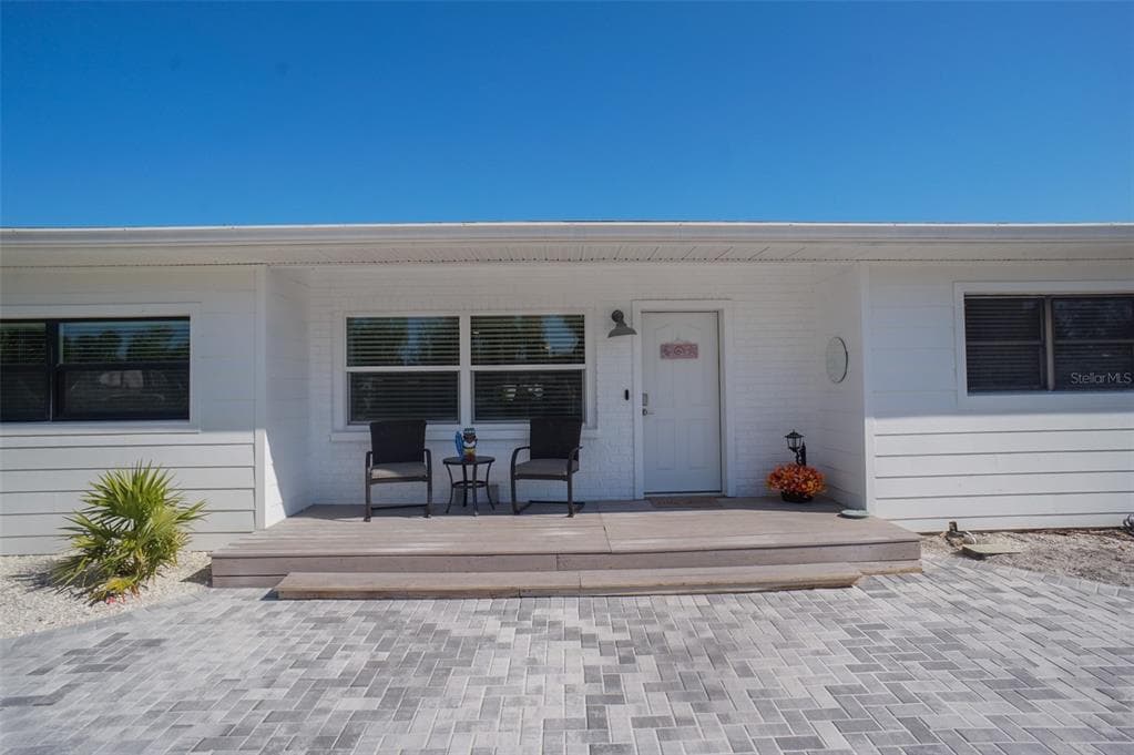 929 LANTANA AVENUE, CLEARWATER BEACH, FL 33767 — zdjęcie 2