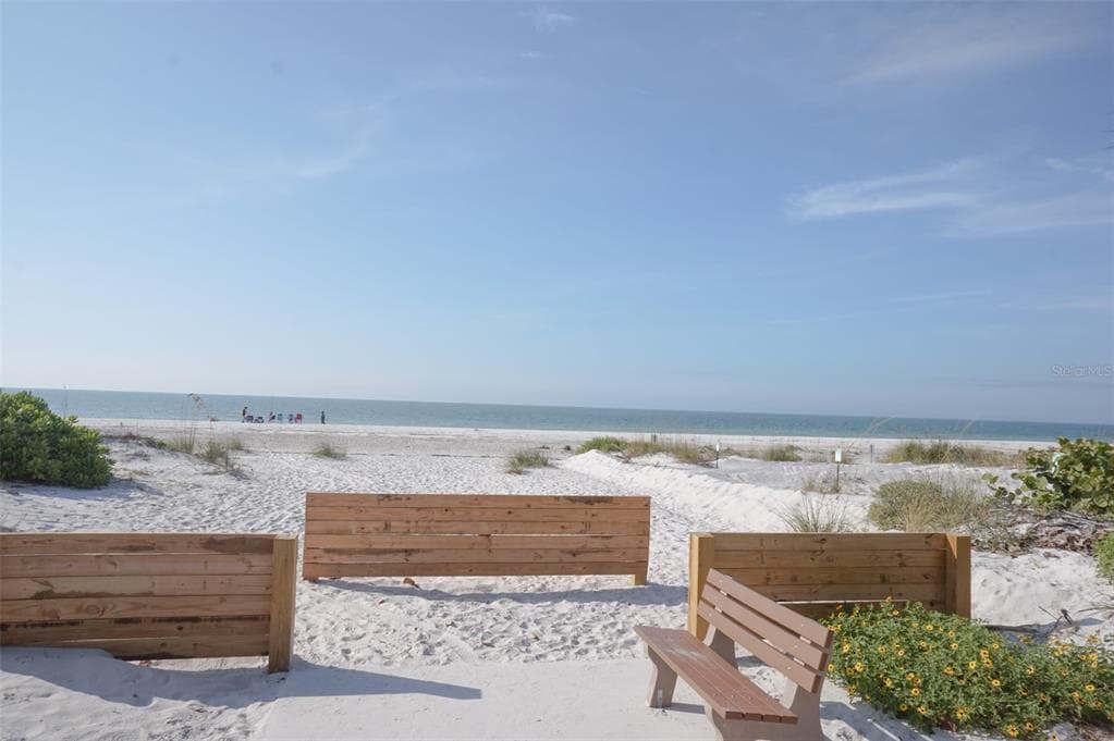 929 LANTANA AVENUE, CLEARWATER BEACH, FL 33767 — zdjęcie 3