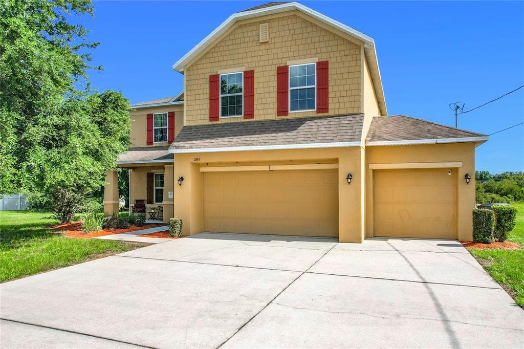205 TIFTON STREET, WINTER HAVEN, FL 33880