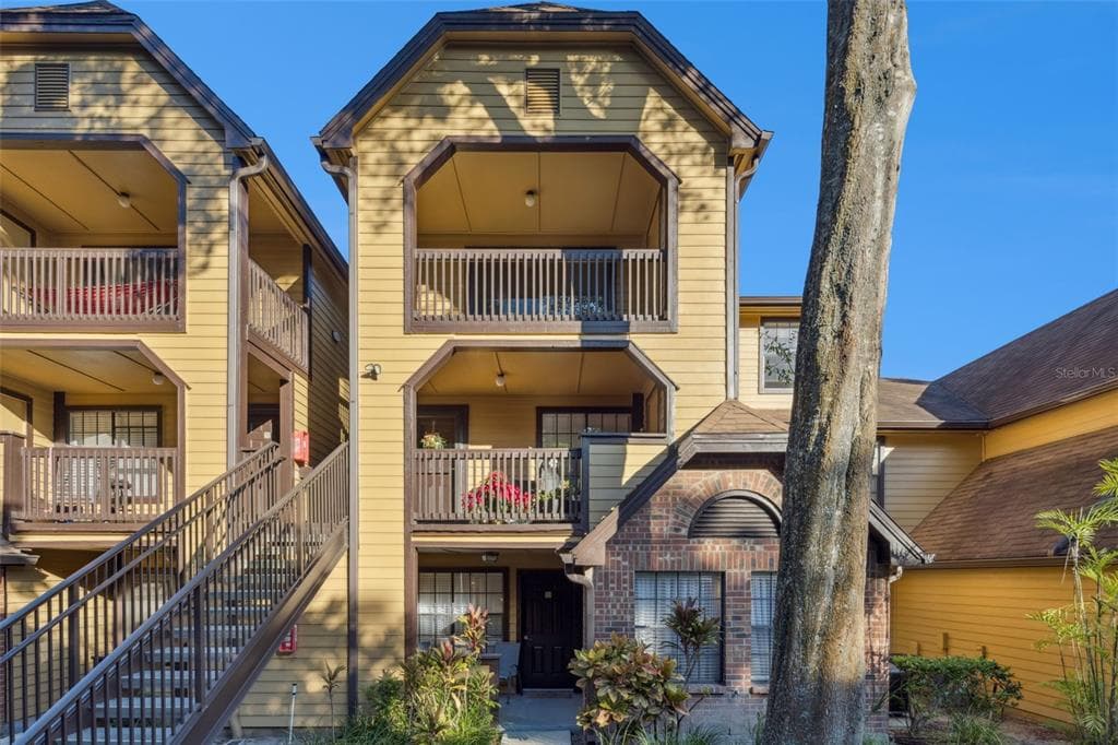 415 LAKEPOINTE DRIVE # 103, ALTAMONTE SPRINGS, FL 32701