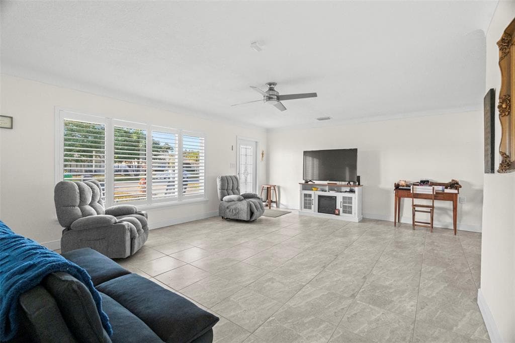 10121 4TH STREET E, TREASURE ISLAND, FL 33706 — zdjęcie 4