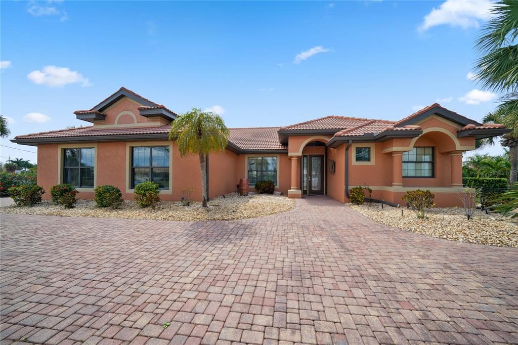 197 GULFVIEW ROAD, PUNTA GORDA, FL 33950