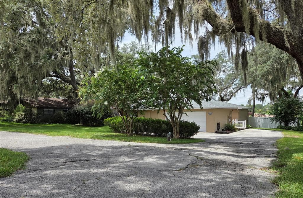 34041 HIGHLAND ROAD, LEESBURG, FL 34788