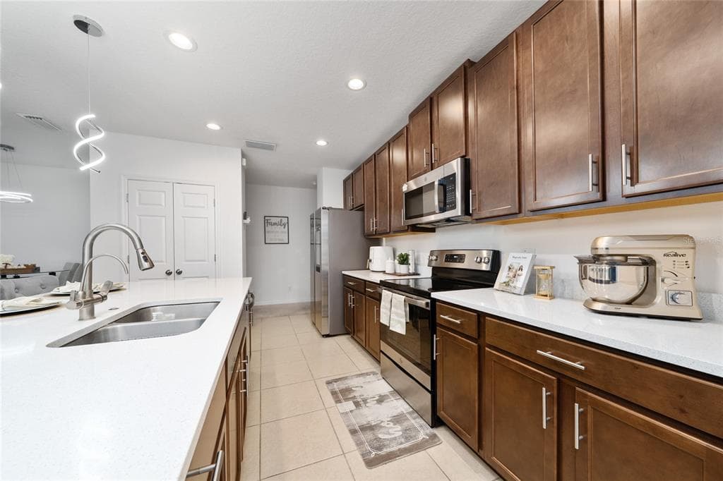669 JUPITER BEACH ROAD, GROVELAND, FL 34736 — zdjęcie 3