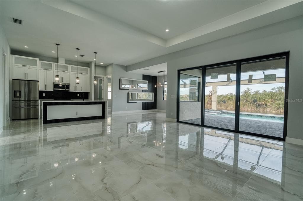 10474 WINNIPEG STREET, PORT CHARLOTTE, FL 33981 — zdjęcie 4