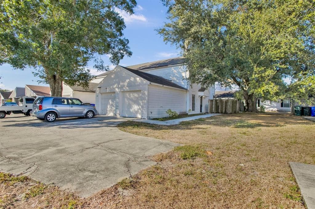 1817 CRYSTAL GROVE DRIVE, LAKELAND, FL 33801