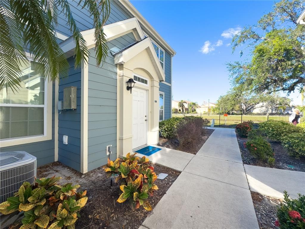 5521 ROSEHILL ROAD # 203, SARASOTA, FL 34233