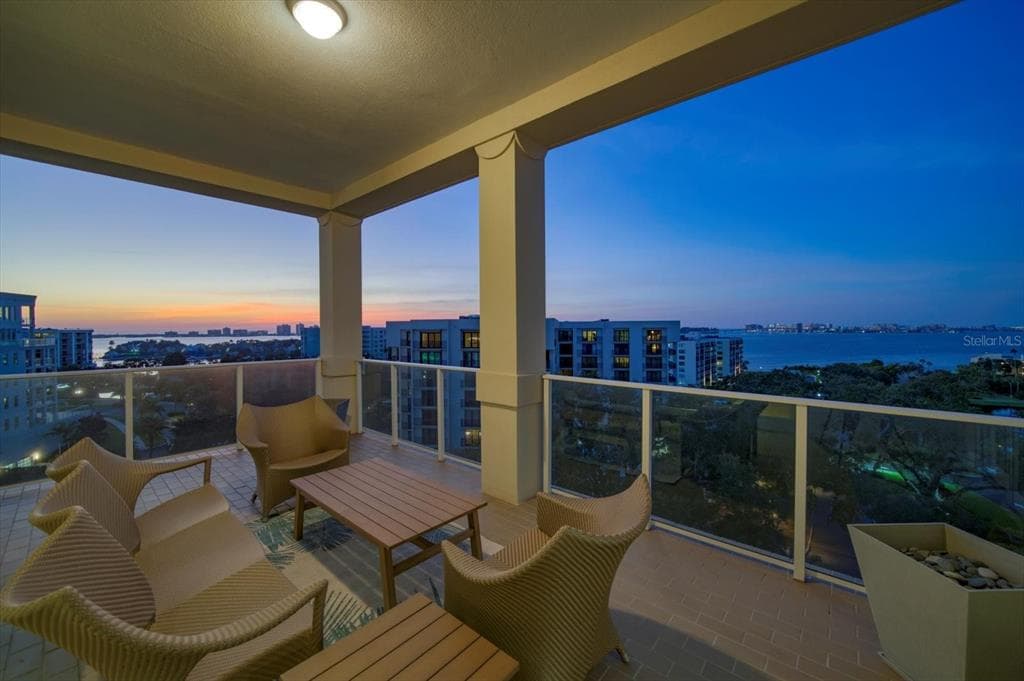 8 PALM TERRACE # 605, BELLEAIR, FL 33756 — zdjęcie 2