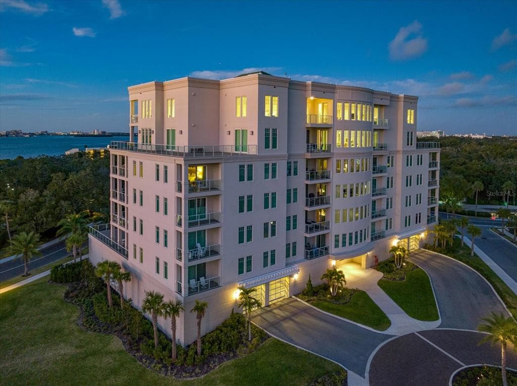 8 PALM TERRACE # 605, BELLEAIR, FL 33756 — zdjęcie 4