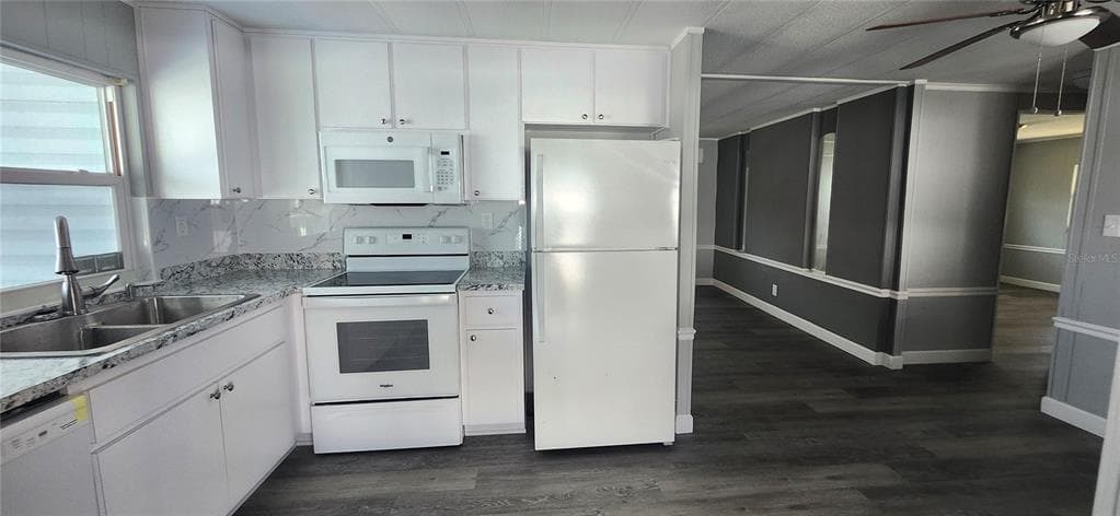 10803 FREEDOM DRIVE, PORT RICHEY, FL 34668 — zdjęcie 2