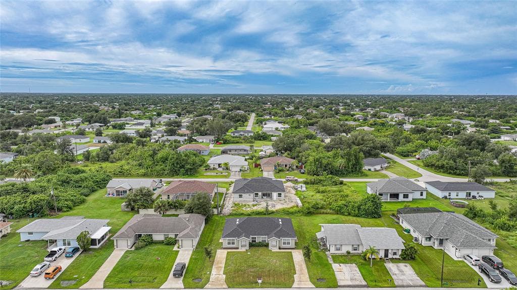 11057 & 11059 PENDLETON AVENUE, ENGLEWOOD, FL 34224 — zdjęcie 2