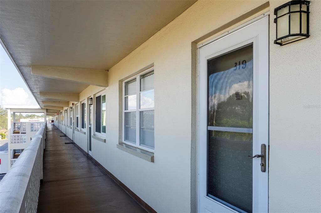 8101 11TH STREET N # 319, ST PETERSBURG, FL 33702