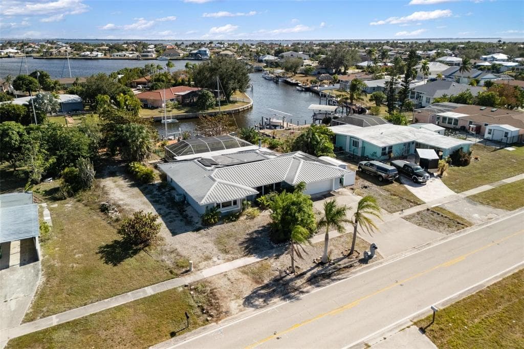 105 COUSLEY DRIVE SE, PORT CHARLOTTE, FL 33952