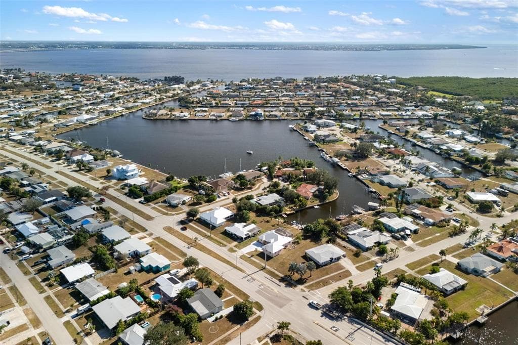 105 COUSLEY DRIVE SE, PORT CHARLOTTE, FL 33952 — zdjęcie 4