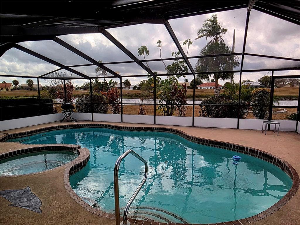 1924 NEW BEDFORD DRIVE, SUN CITY CENTER, FL 33573 — zdjęcie 2