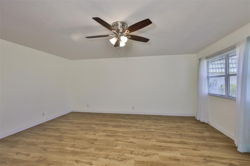 1811 BEDFORD LANE # 153, SUN CITY CENTER, FL 33573 — zdjęcie 3
