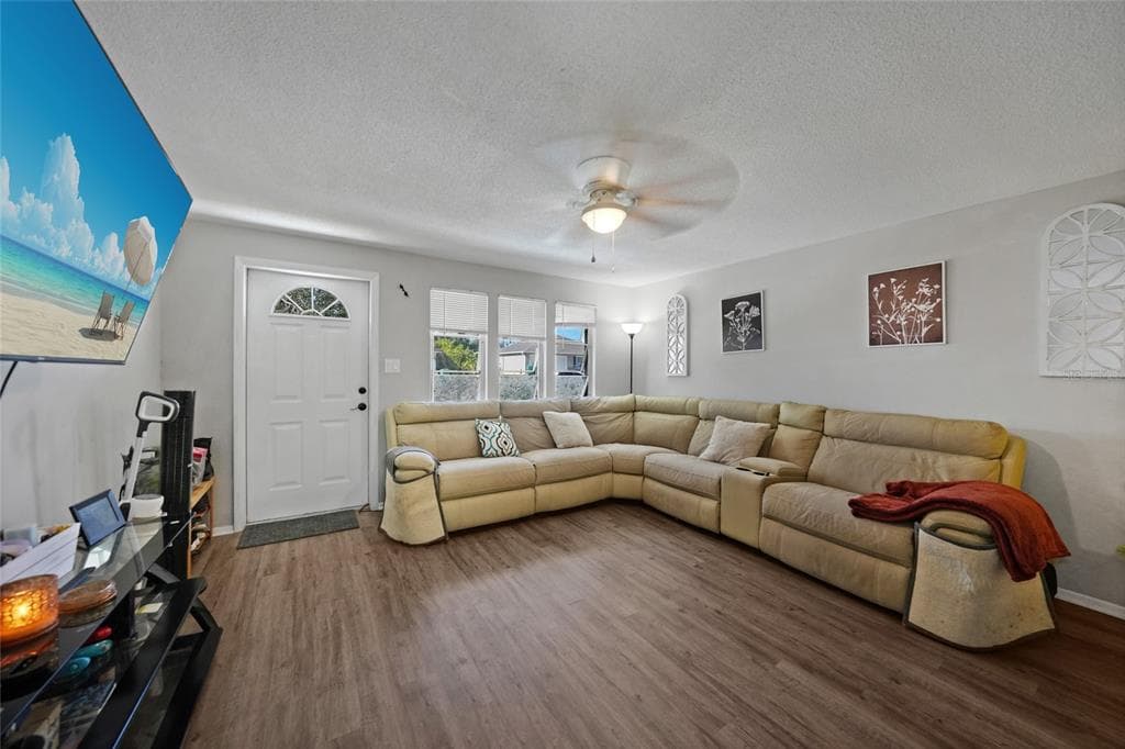 819 HALEYBURY STREET NW, PORT CHARLOTTE, FL 33948 — zdjęcie 5