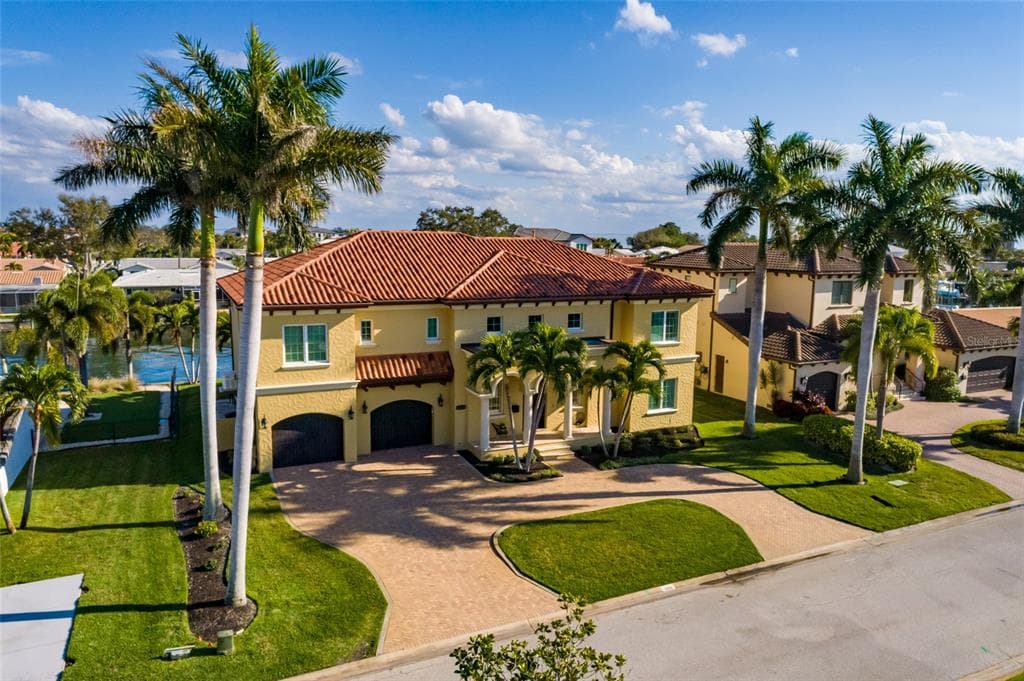 1976 KANSAS AVENUE NE, ST PETERSBURG, FL 33703 — zdjęcie 2