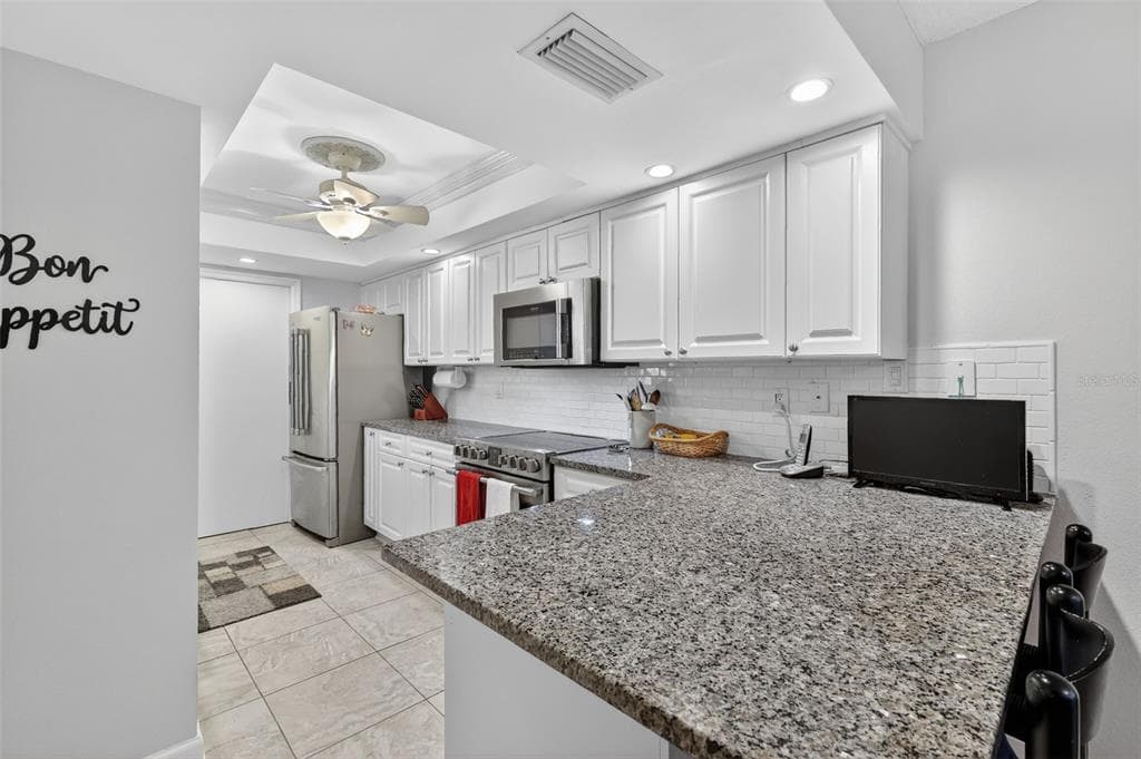100 S TREMAIN STREET # F1, MOUNT DORA, FL 32757 — zdjęcie 5