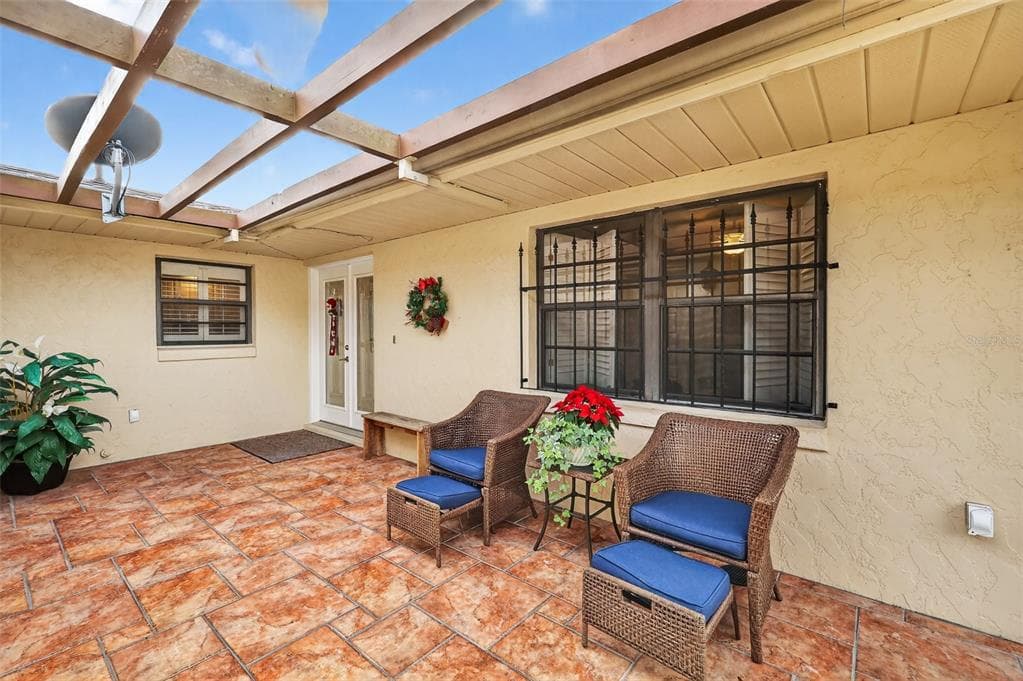 100 S TREMAIN STREET # F1, MOUNT DORA, FL 32757 — zdjęcie 4