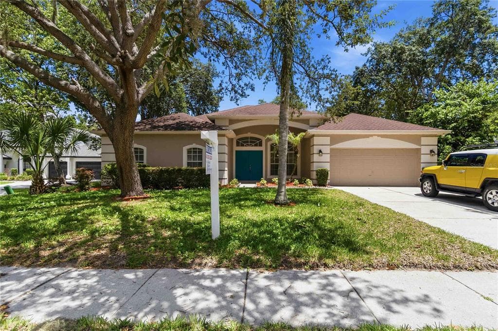 124 BLUE CREEK DRIVE, WINTER SPRINGS, FL 32708