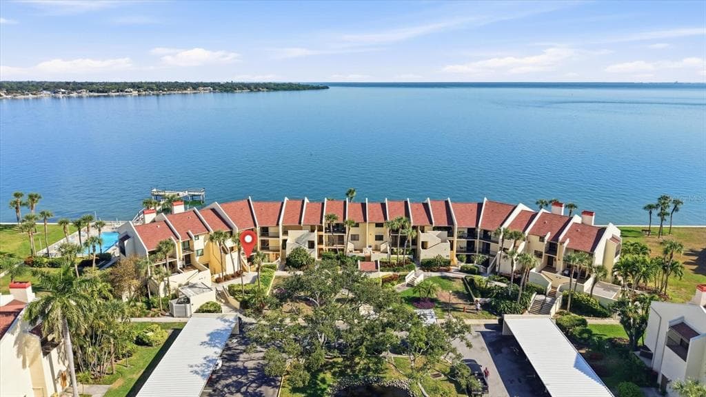 7520 SUNSHINE SKYWAY LANE S # T19, ST PETERSBURG, FL 33711