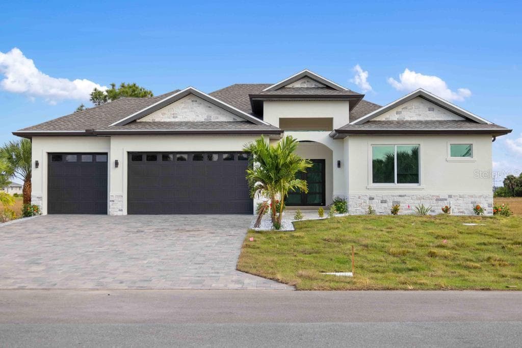 38 LARK DRIVE, PLACIDA, FL 33946