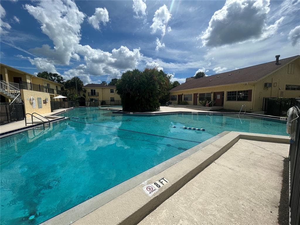 7502 BOLANOS COURT, TAMPA, FL 33615 — zdjęcie 4