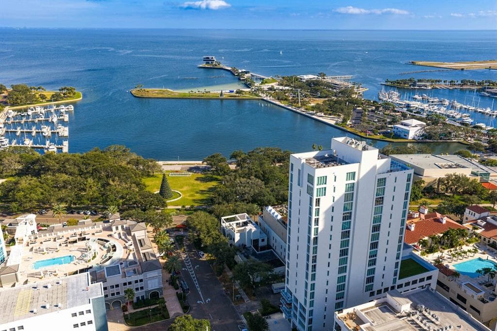 176 4TH AVENUE NE # 1002, ST PETERSBURG, FL 33701