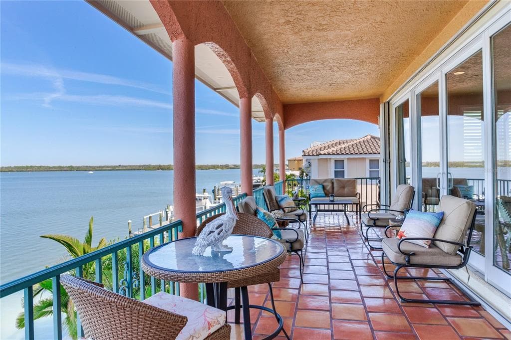 16480 REDINGTON DRIVE, REDINGTON BEACH, FL 33708 — zdjęcie 4