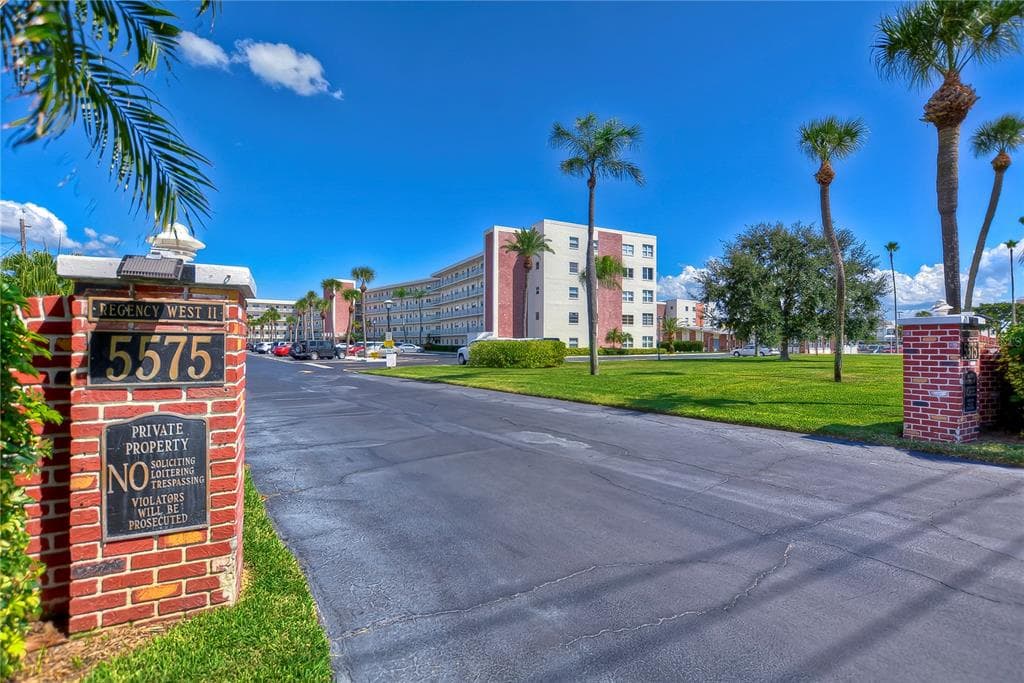 5575 GULF BOULEVARD # 323, ST PETE BEACH, FL 33706 — zdjęcie 2