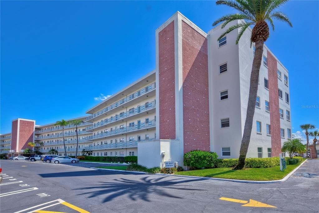 5575 GULF BOULEVARD # 323, ST PETE BEACH, FL 33706 — zdjęcie 3