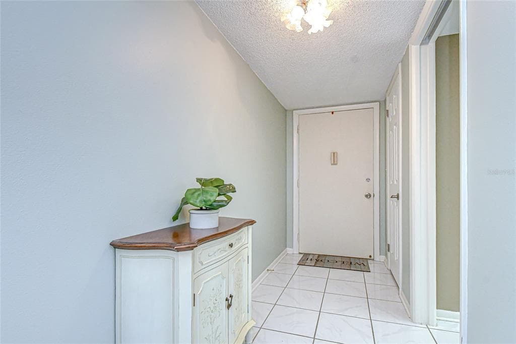 5575 GULF BOULEVARD # 323, ST PETE BEACH, FL 33706 — zdjęcie 5