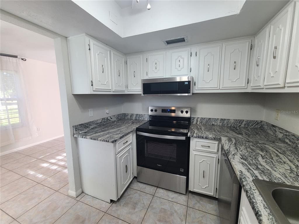18101 SANDALWOOD DRIVE, WILDWOOD, FL 34785 — zdjęcie 3