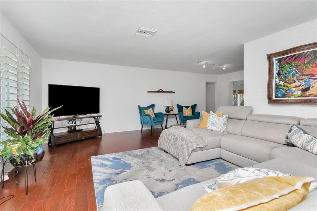 3991 38TH WAY S, ST PETERSBURG, FL 33711 — zdjęcie 3