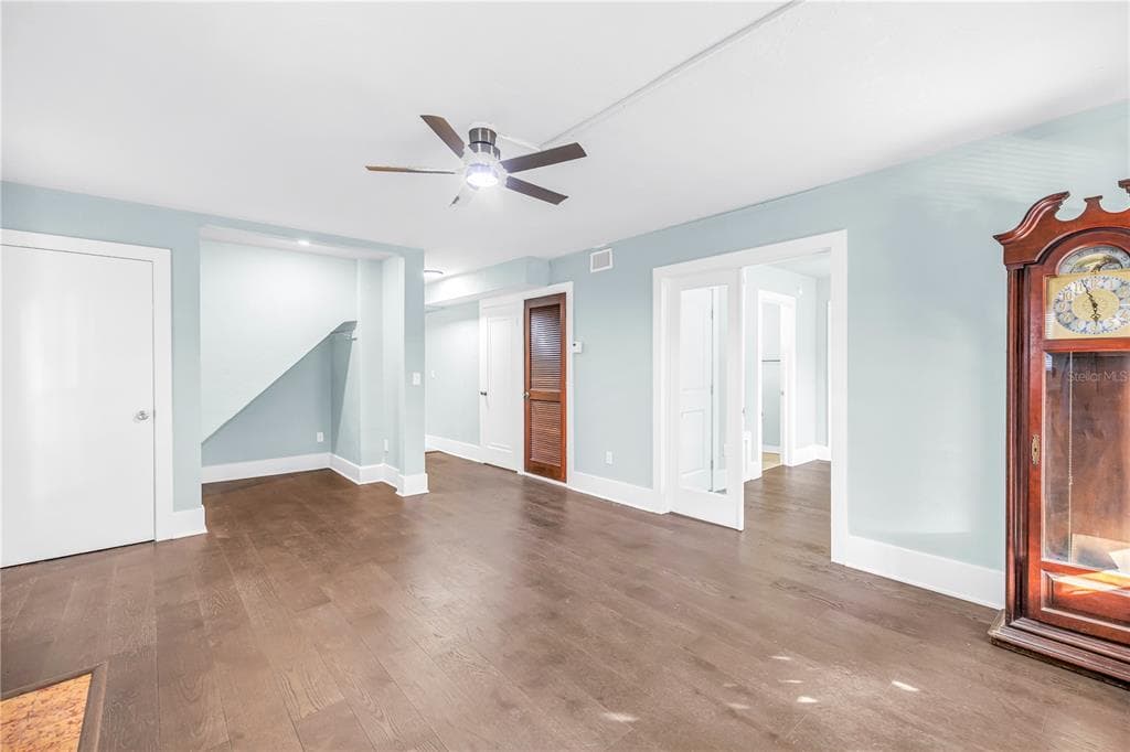 1012 GRANVILLE COURT N, ST PETERSBURG, FL 33701 — zdjęcie 2