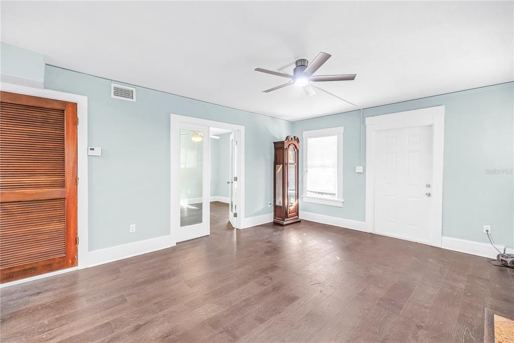 1012 GRANVILLE COURT N, ST PETERSBURG, FL 33701 — zdjęcie 4