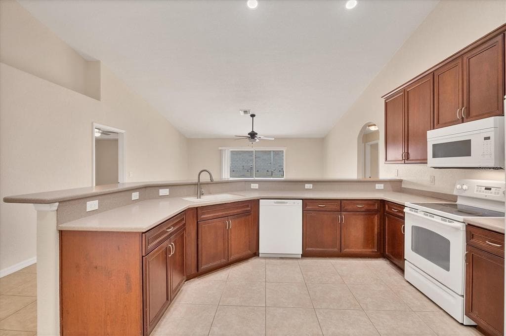15117 LYNEBURG AVENUE, PORT CHARLOTTE, FL 33981 — zdjęcie 4