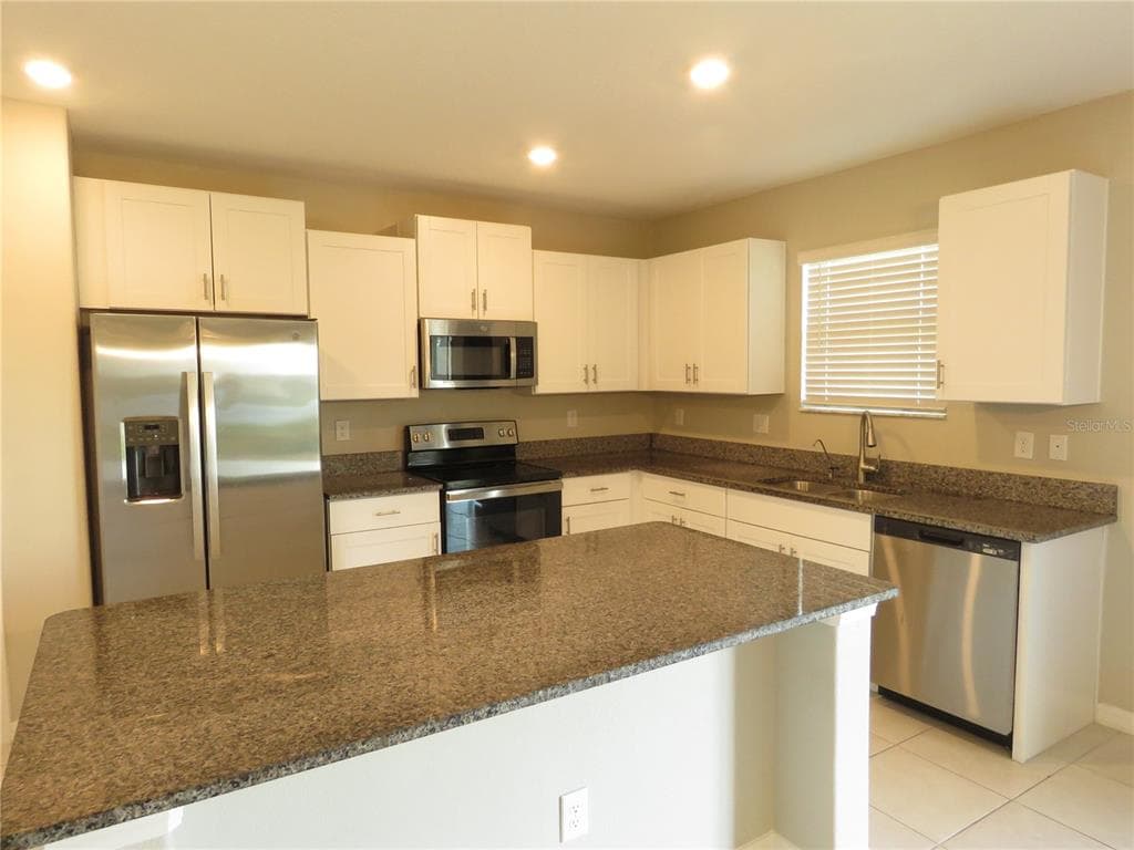 15518 MILLER CREEK DRIVE, SUN CITY CENTER, FL 33573 — zdjęcie 4